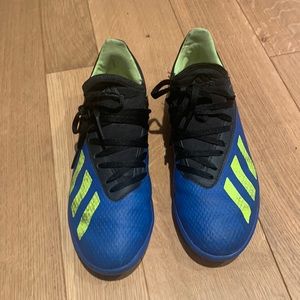 Adidas turf shoes size 4.5